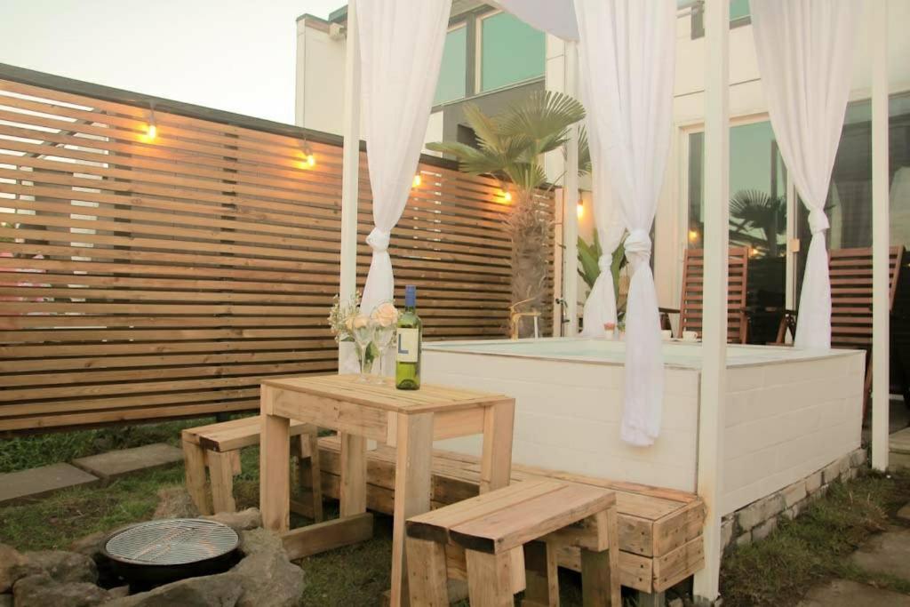 Villa Jeju Hyeun's house Extérieur photo